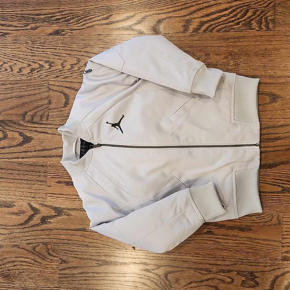 Air Jordan Boys Grey Puffer Jacket - Size 4
